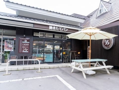 Restaurant and bakery
