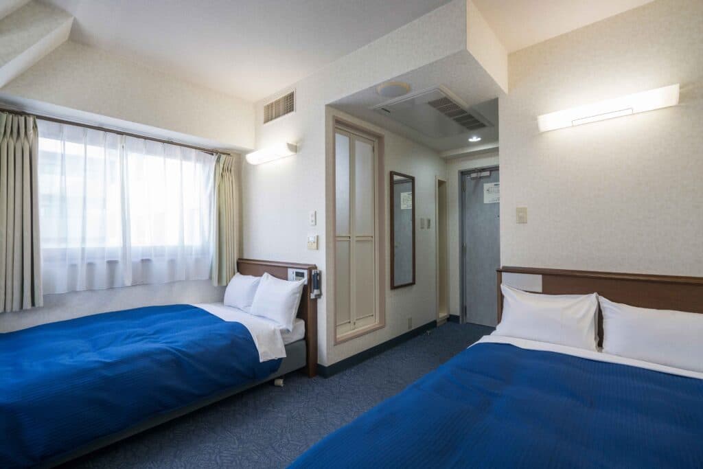 Twin rooms for up to four