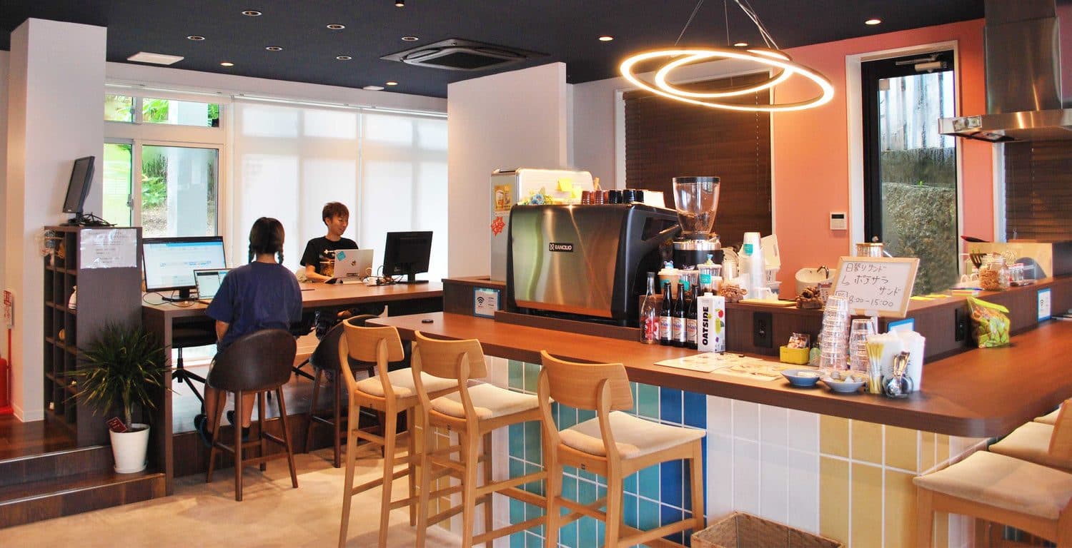 Ground-floor cafe & bar
