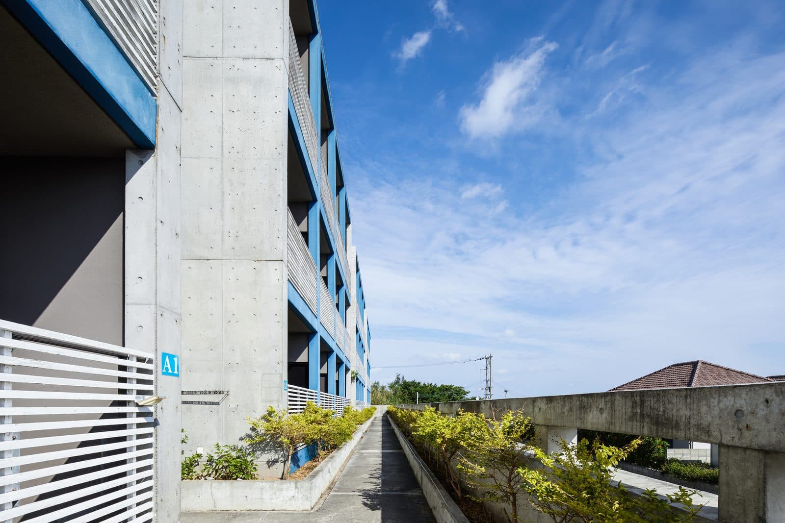 Island-side concrete building