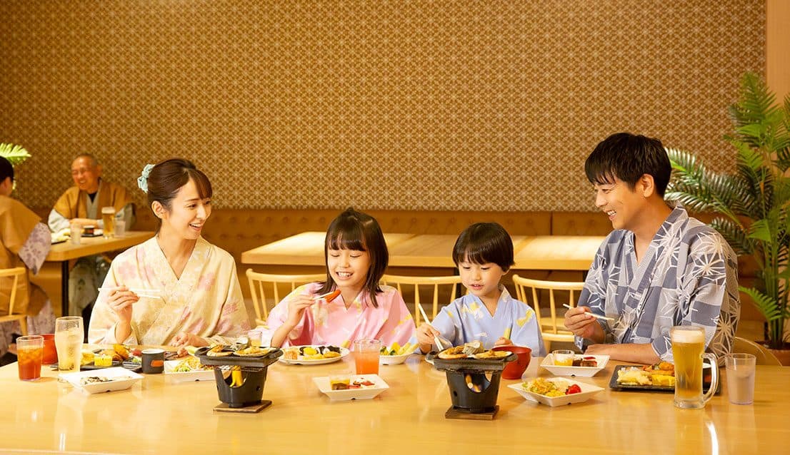 정원과 바다를 보는 뷔페