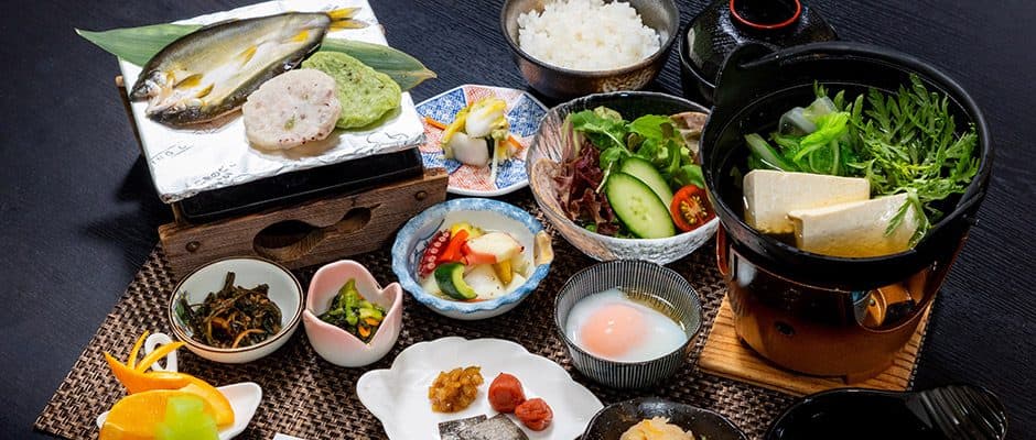 시라카와고 향토 조식