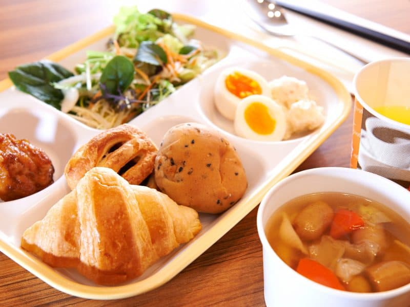 Free daily breakfast buffet