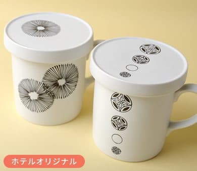 Arita-ware mugs and POLA amenities