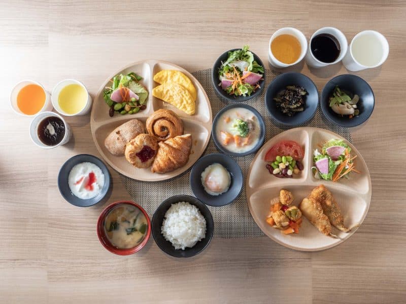 免费自助早餐