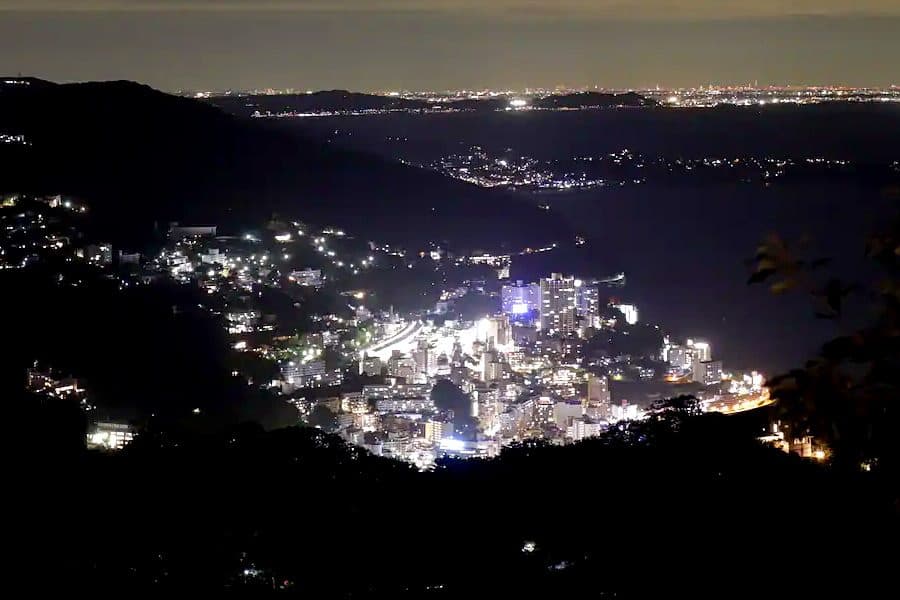 海拔约500米的夜景