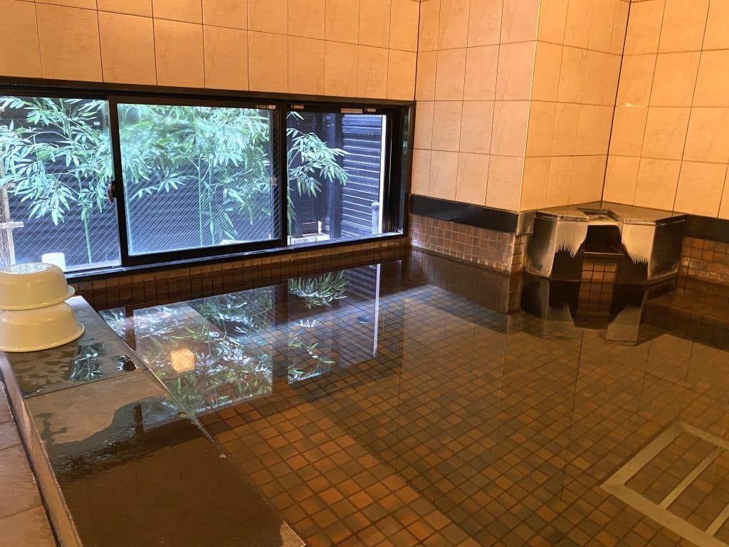 人工温泉大浴场与桑拿