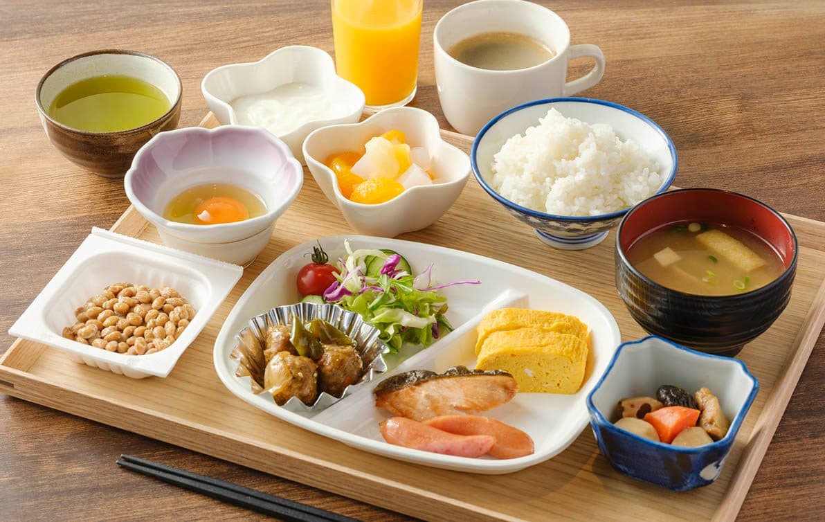 Breakfast built on rice, miso and eggs