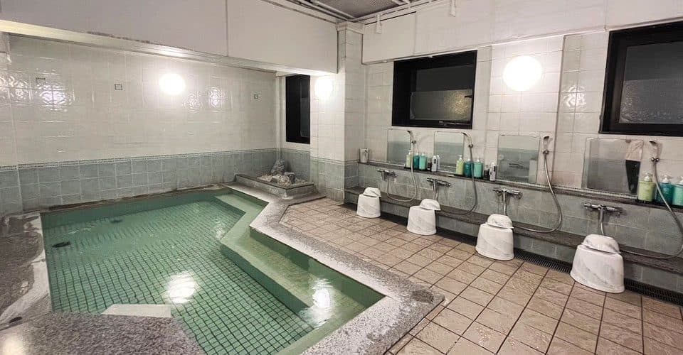 Artificial hot spring bath