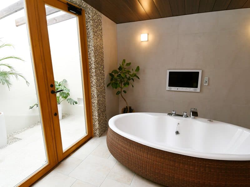 Airy bathrooms