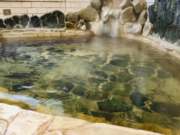 Shirahama's Famed Spring, Straight from the Source