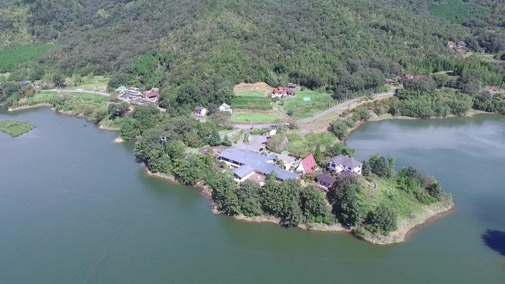 Lakeside Rest, Close to the Airport