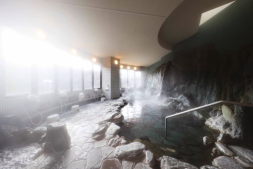 A Great Stone Bath of Natural Shikoku Green Rock