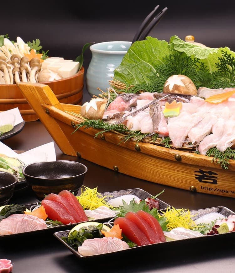 A Seafood Izakaya on the Ground Floor