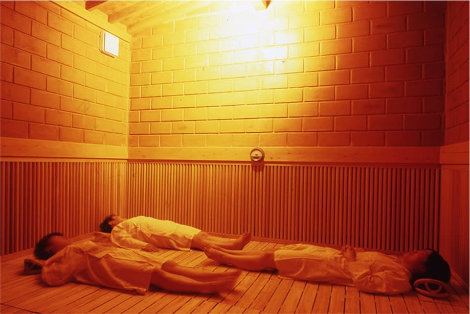 Arataki-Shia · Ocher Clay Heat Room