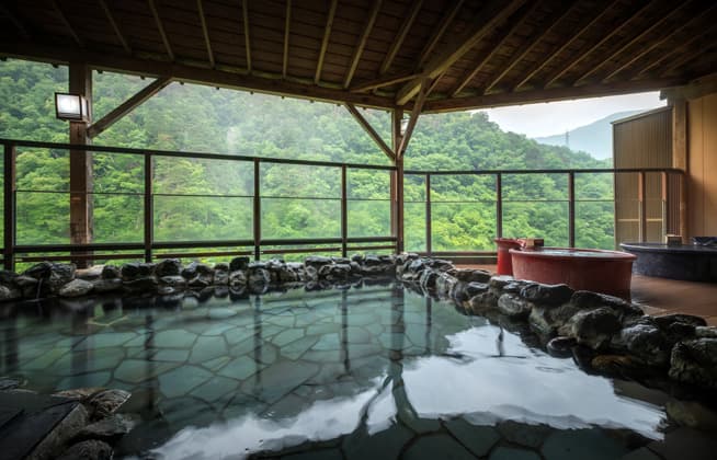 Open-Air Baths Over the Okawa Gorge