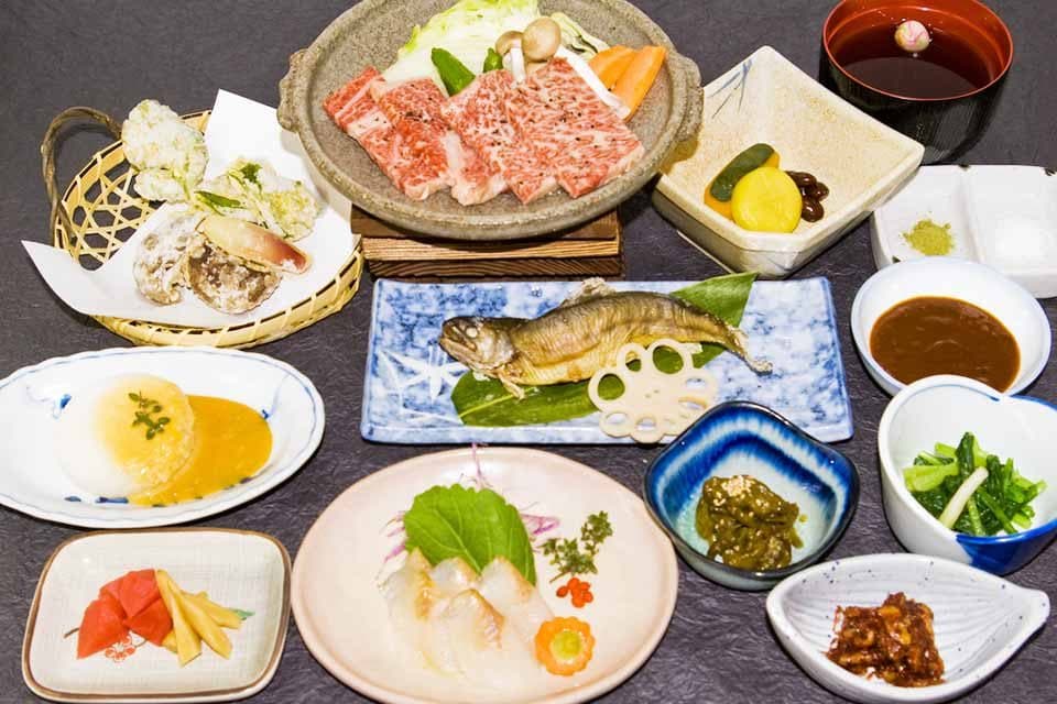 제철 시골 요리와 히다규