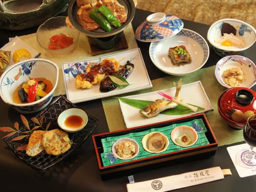 Local Farm-to-Table Cuisine