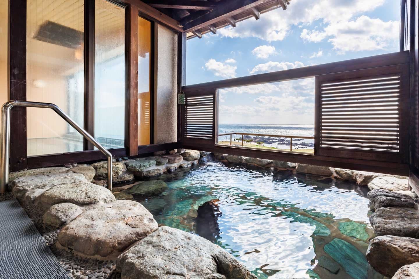 Ocean-Facing Grand Bath and Rotenburo