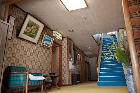 A Lobby That Keeps the Air of an Old Inn