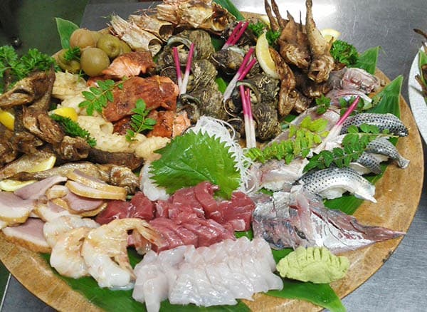 Mihonoseki's seasonal seafood cuisine