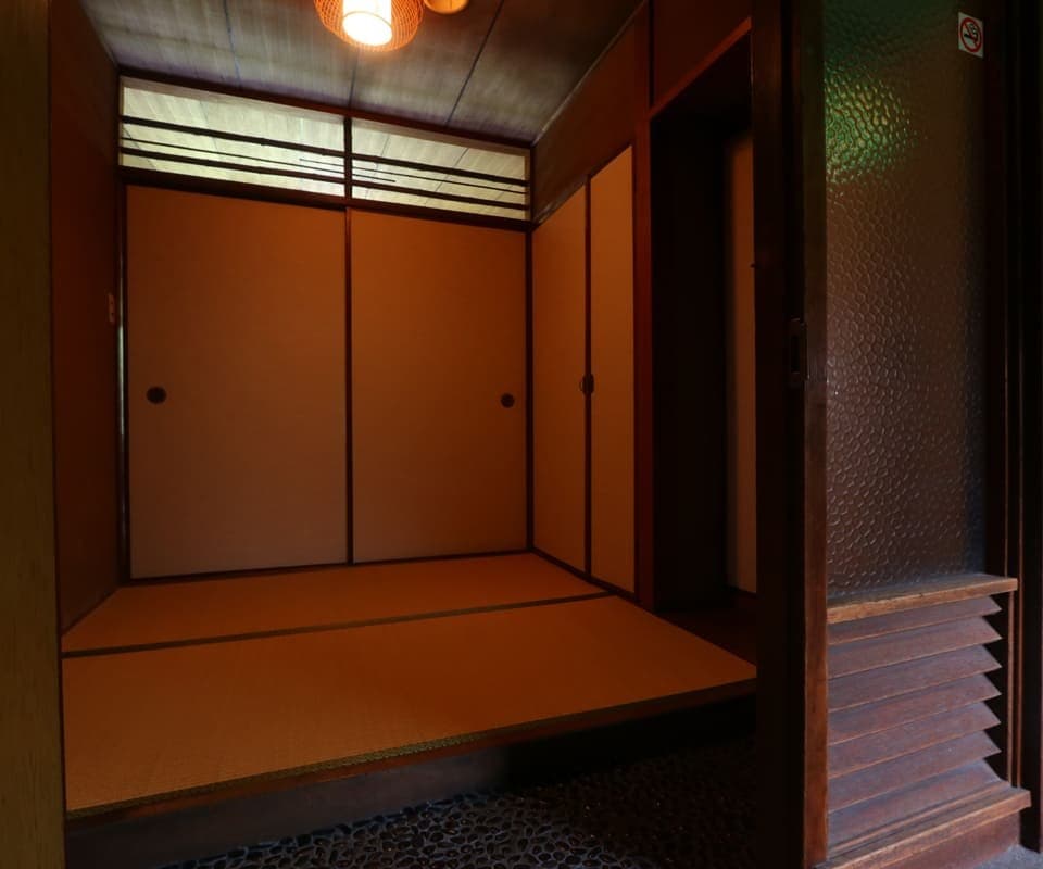 Room amenities and facilities