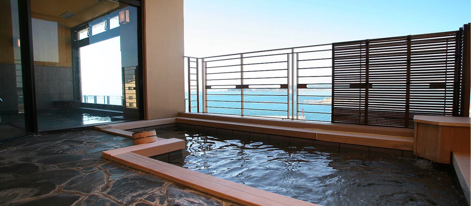 A Bath That Changes by Day, by Night, by Season