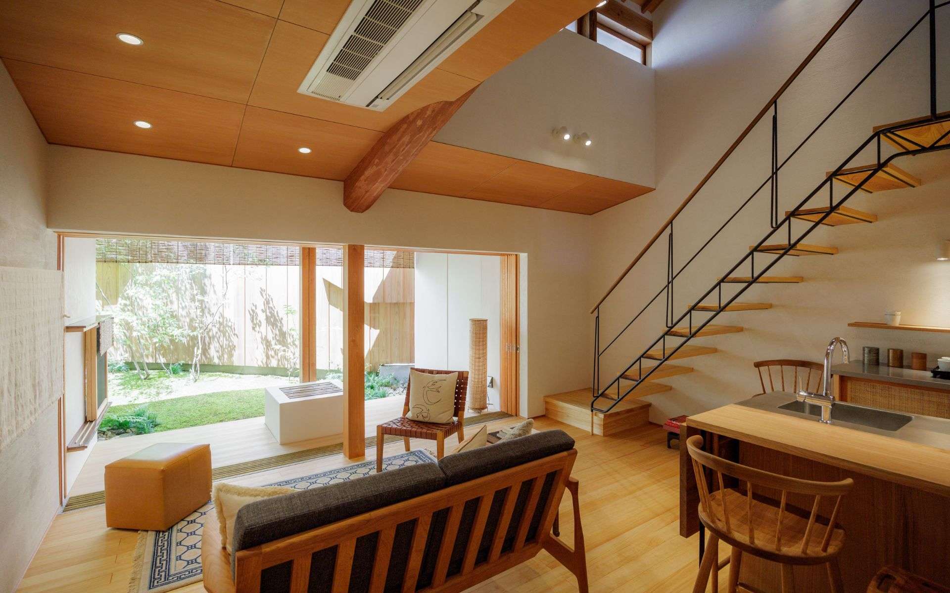 The Residence: One Group a Day, a House to Yourselves