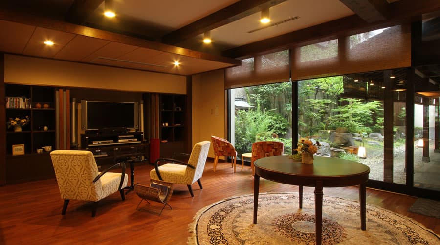 150 Years of Omotenashi, in a Comfortable Space