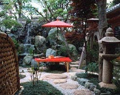 Garden and Suikinkutsu