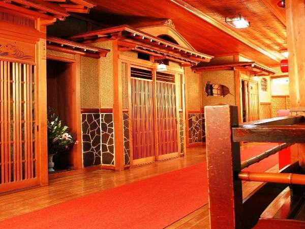 Meiji-Era Carvings Throughout the Inn