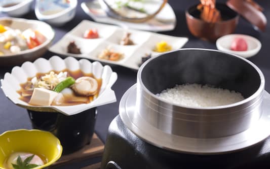 이세만이 담긴 아침상