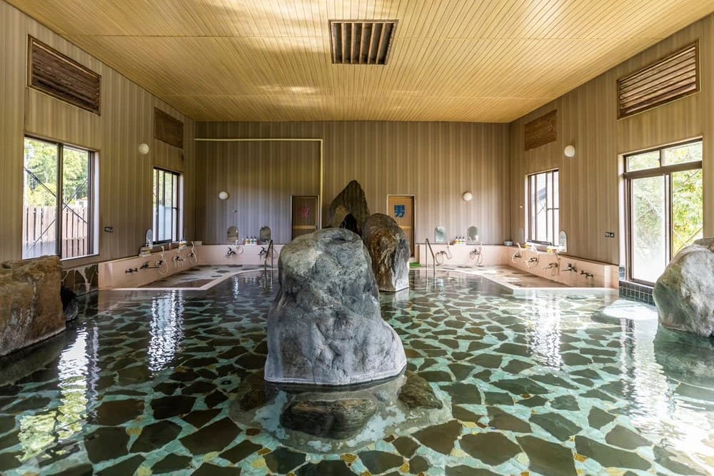 A Variety of Mixed and Gender-Separated Baths