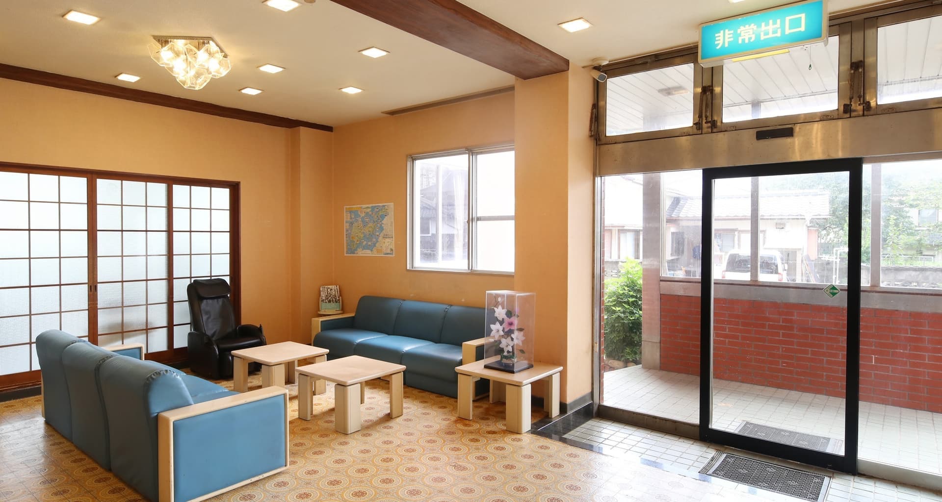 A Riverside Ryokan with House-Roasted Coffee