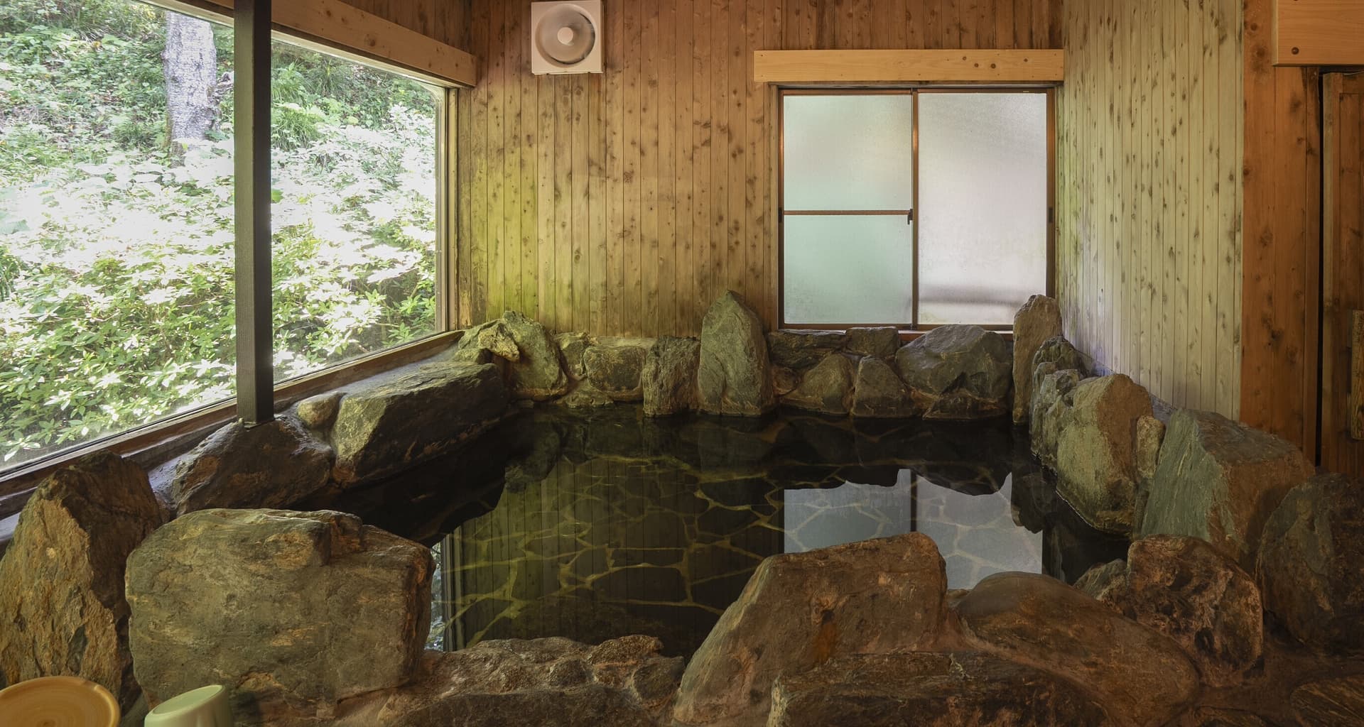 A Bath Drawn from the Kuji River's Underflow