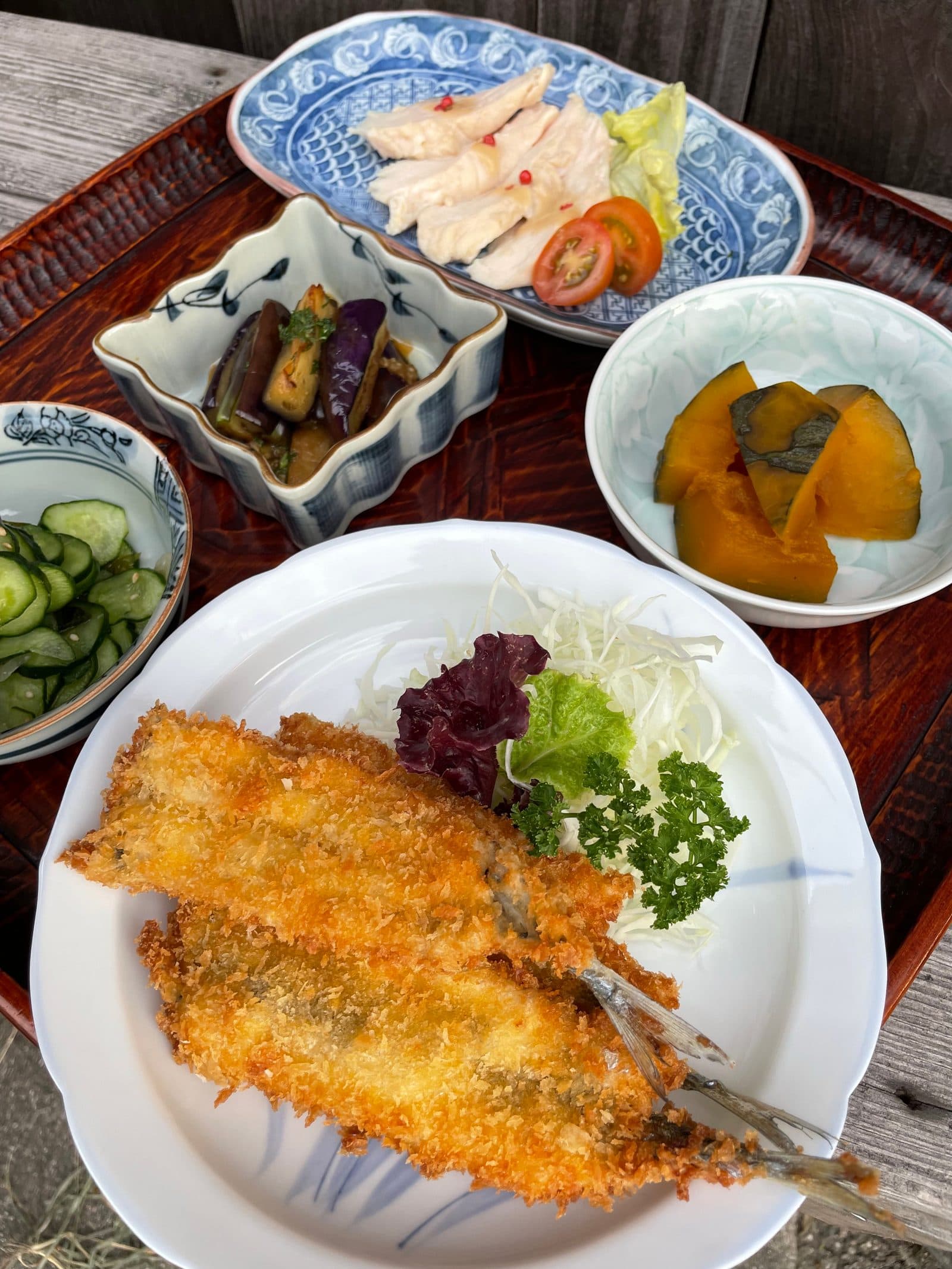 제철 재료로 매일 바뀌는 식사
