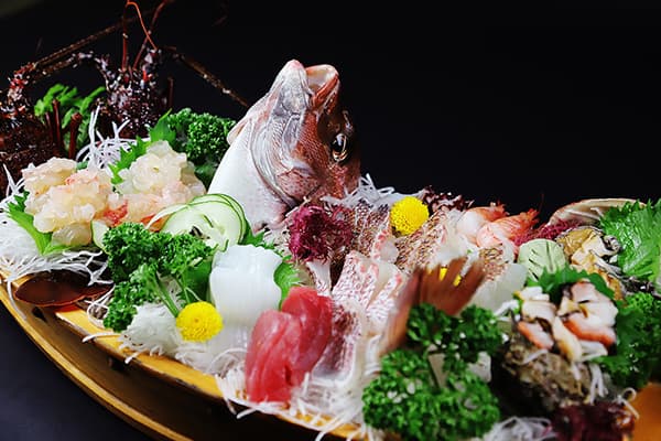 Seafood Caught by the Innkeeper Himself