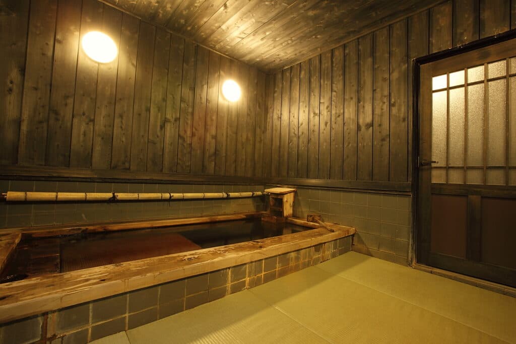 Private Baths & Foot Bath
