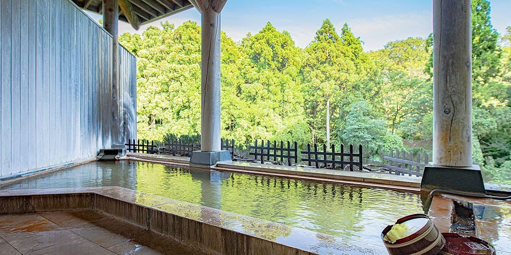 Suikai no Yu, an Open-Air Bath Embraced by Forest