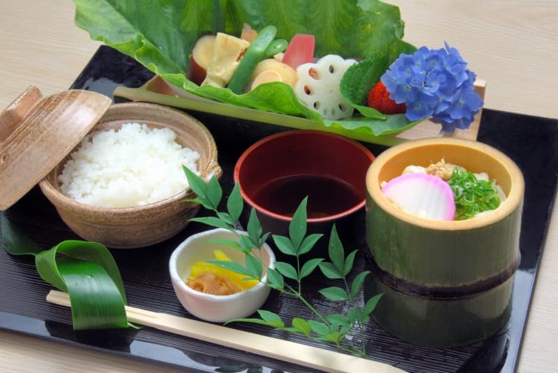 Seasonal flavors of the mountain village