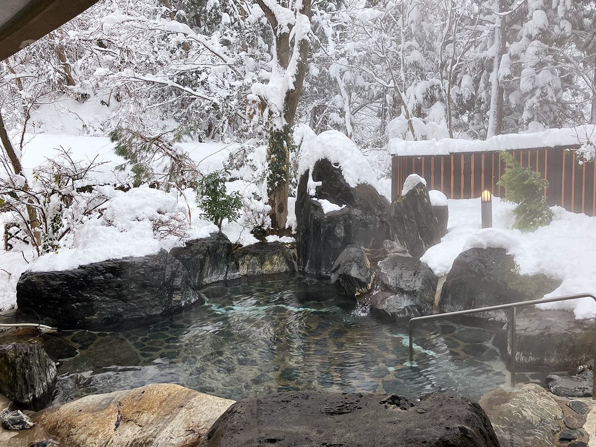 An Open-Air Bath Holding Aizu's Mountains