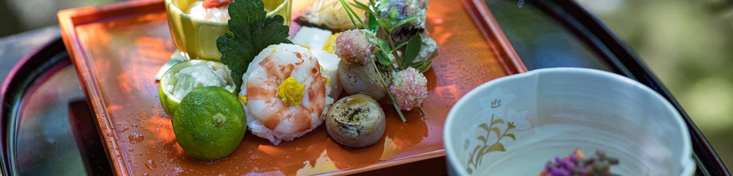 Seasonal kaiseki served in your room