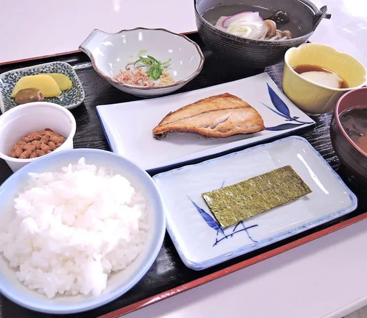아침 식사와 레스토랑 시오사이