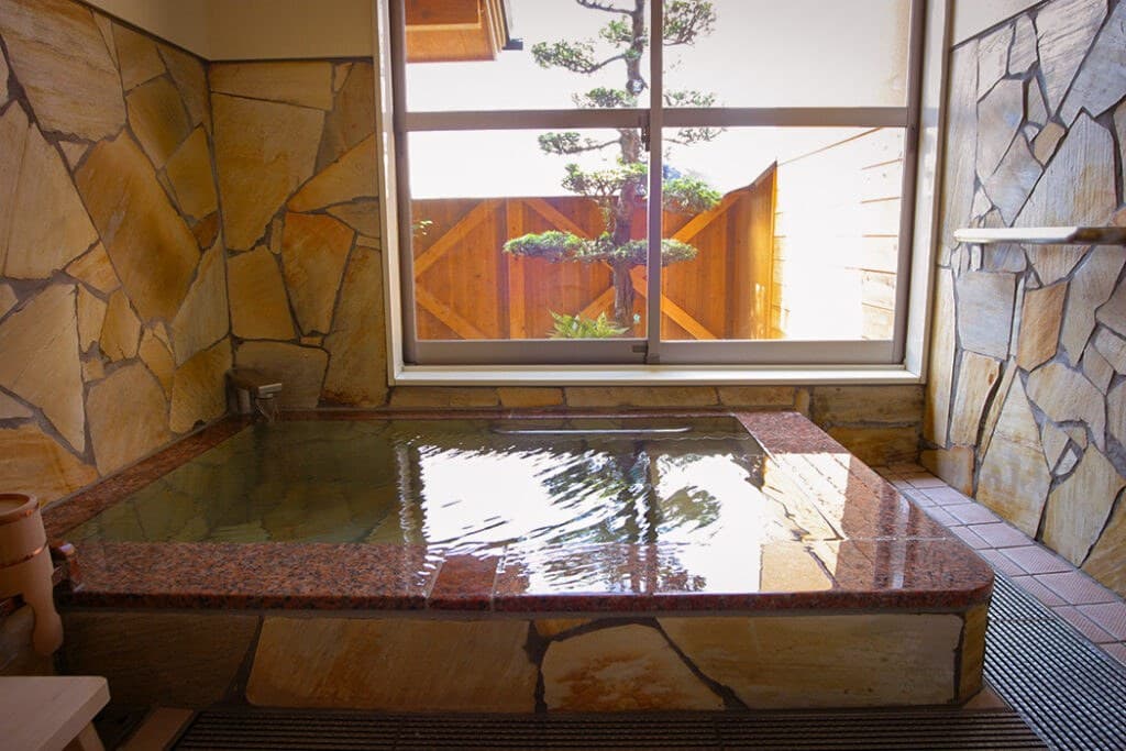 Kinasse Inn with Natural Hot Spring