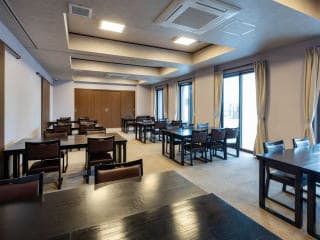 Ground-Floor Lounge & Free Drink Bar