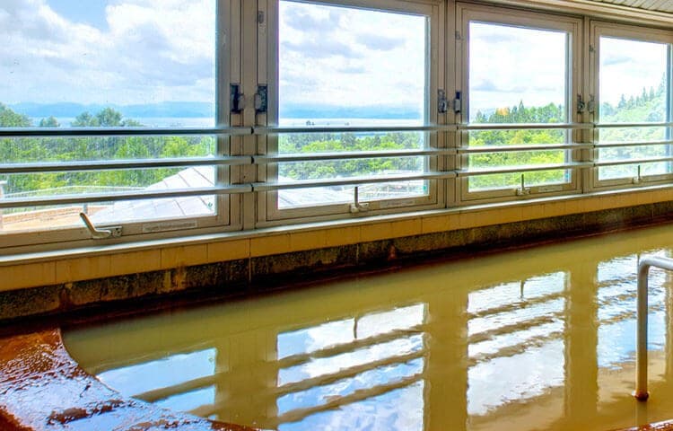 A Bath Facing the Lake