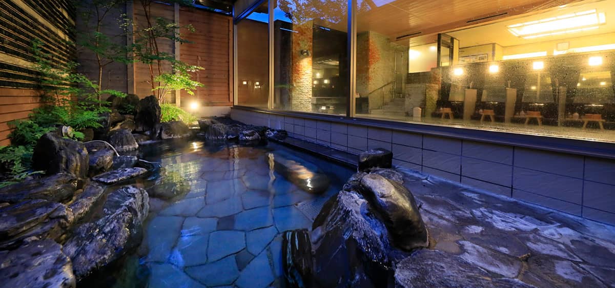 24-Hour Open-Air Bath