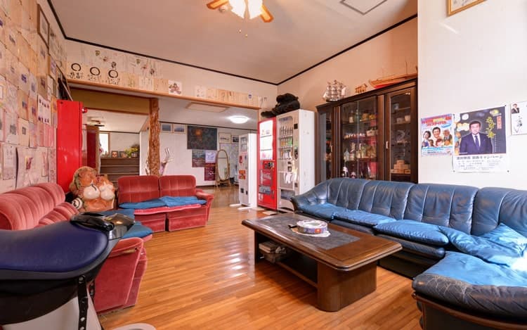 Cozy In-House Facilities