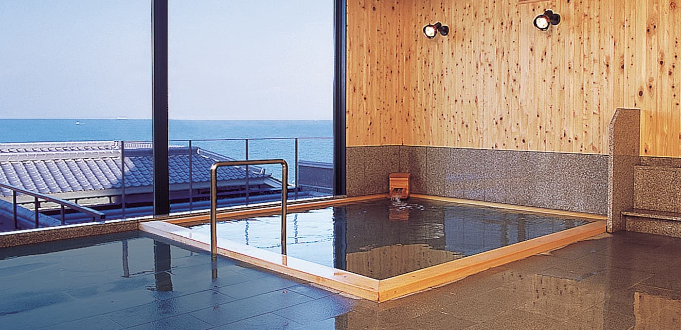 Open-Air and Private Baths