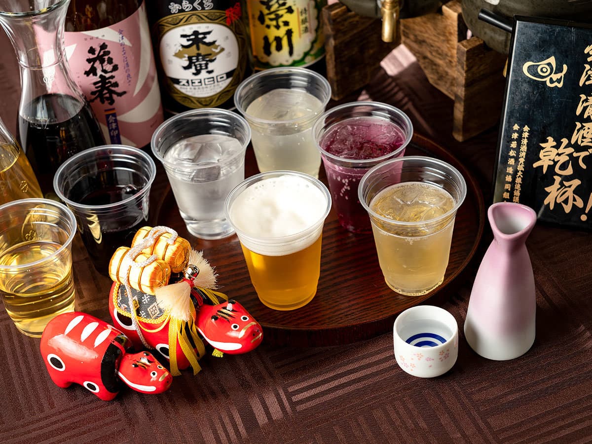 Buffet with Free-Flowing Drinks